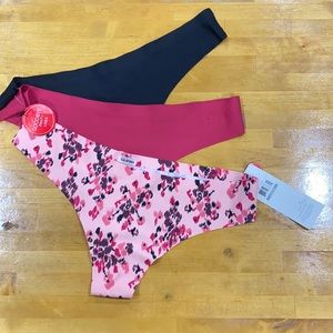 Marilyn Monroe seamless thong panties